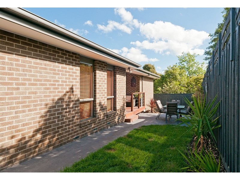 56a Longfellow Avenue, Mooroolbark VIC 3138