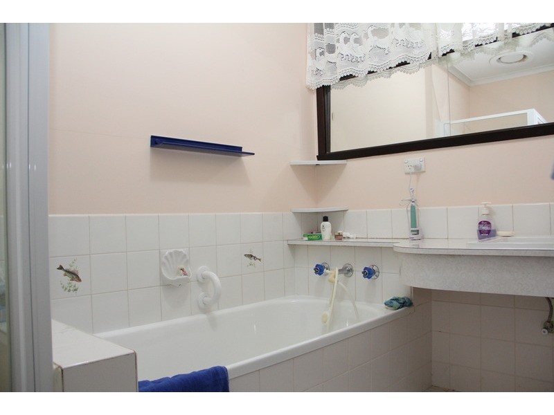 13 Pembroke Road, Mooroolbark VIC 3138