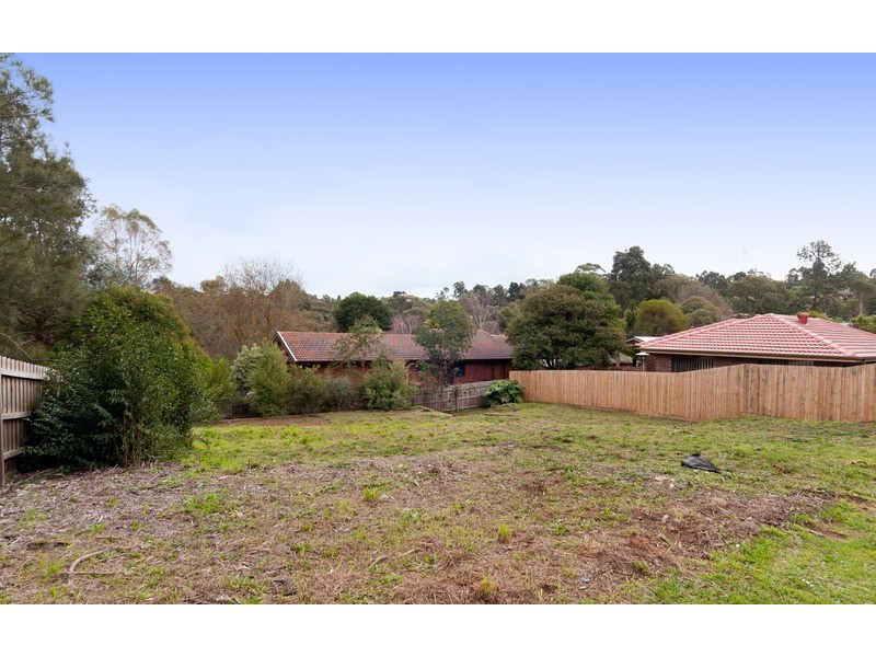 2/40 Churchill Drive, Mooroolbark VIC 3138