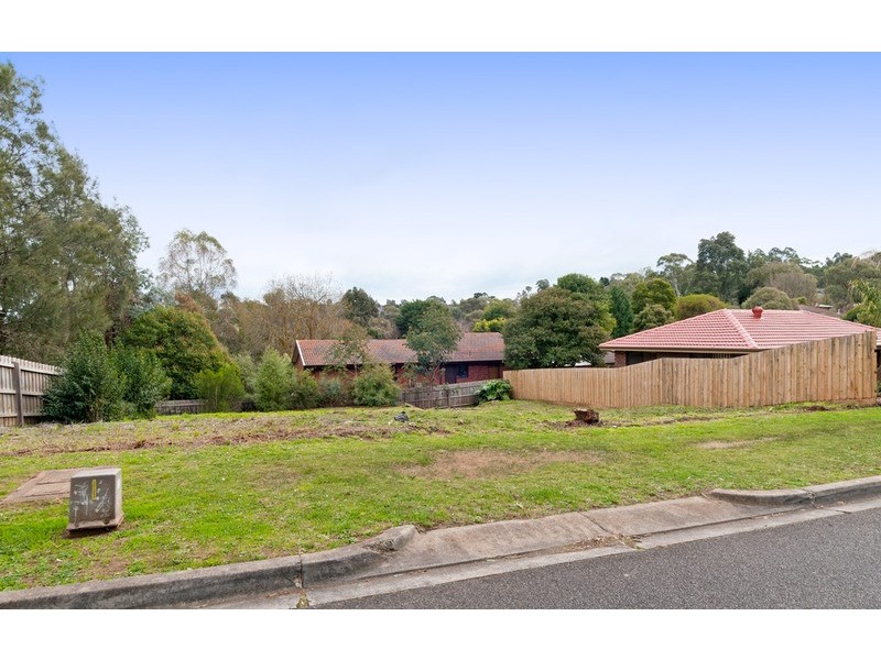 2/40 Churchill Drive, Mooroolbark VIC 3138