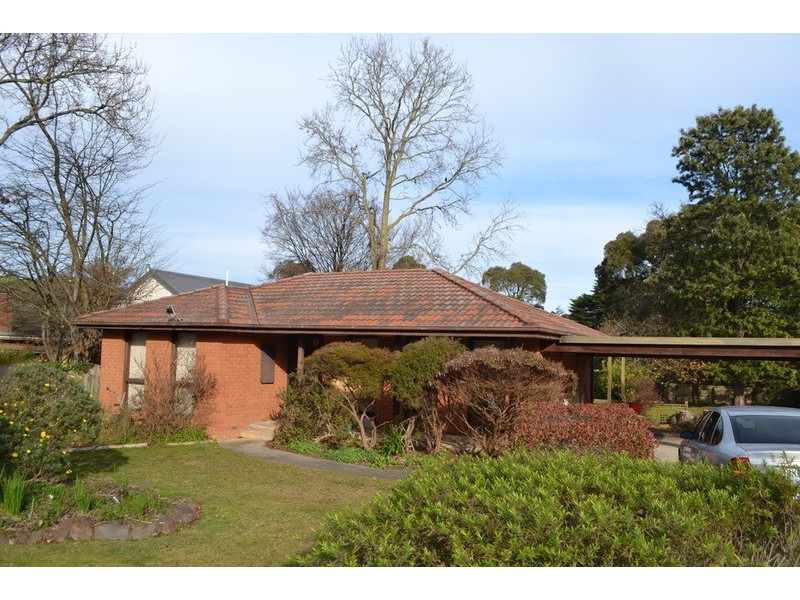 86 Taylor Road, Mooroolbark VIC 3138