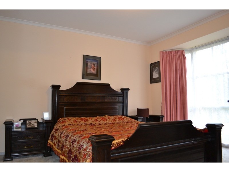 22 Cameron Road, Croydon VIC 3136