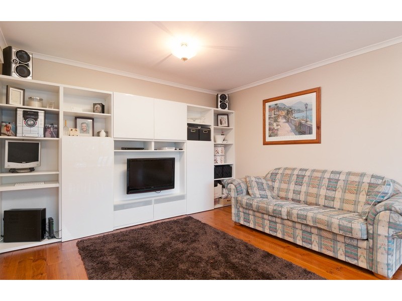 4 Barina Avenue, Mooroolbark VIC 3138