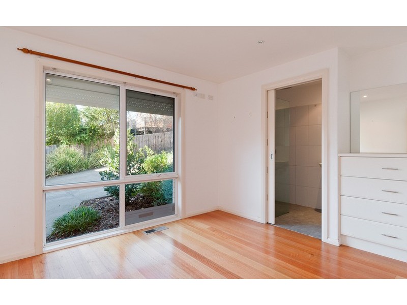 24a Felix Grove, Mooroolbark VIC 3138