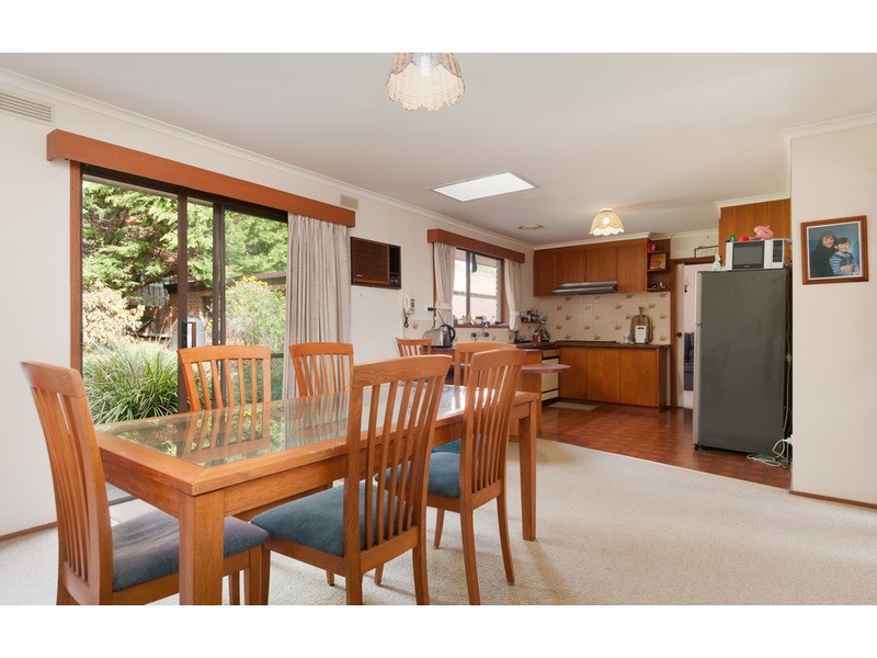 3 Dysart Place, Mooroolbark VIC 3138