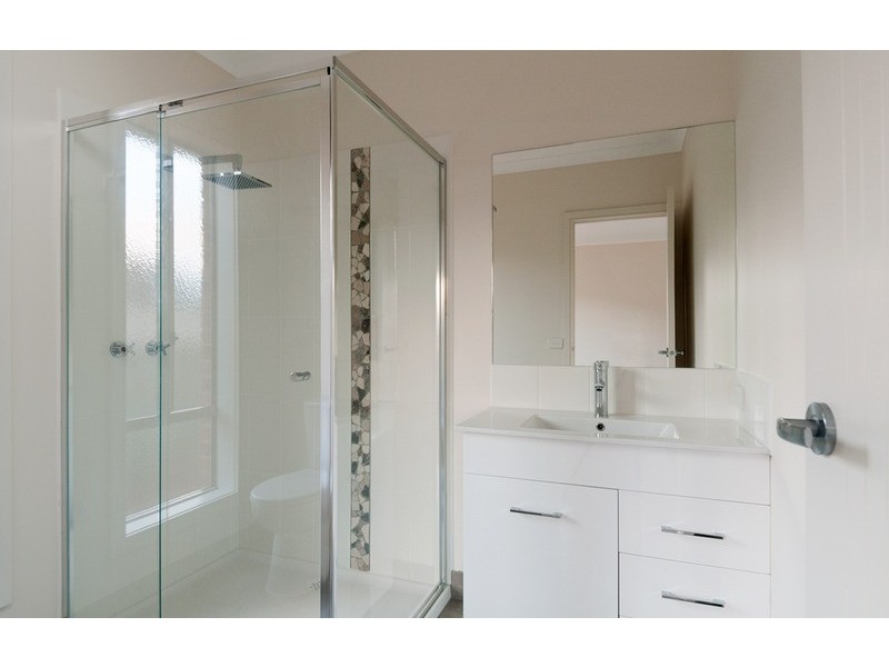 2/110 Liverpool  Road, Kilsyth VIC 3137