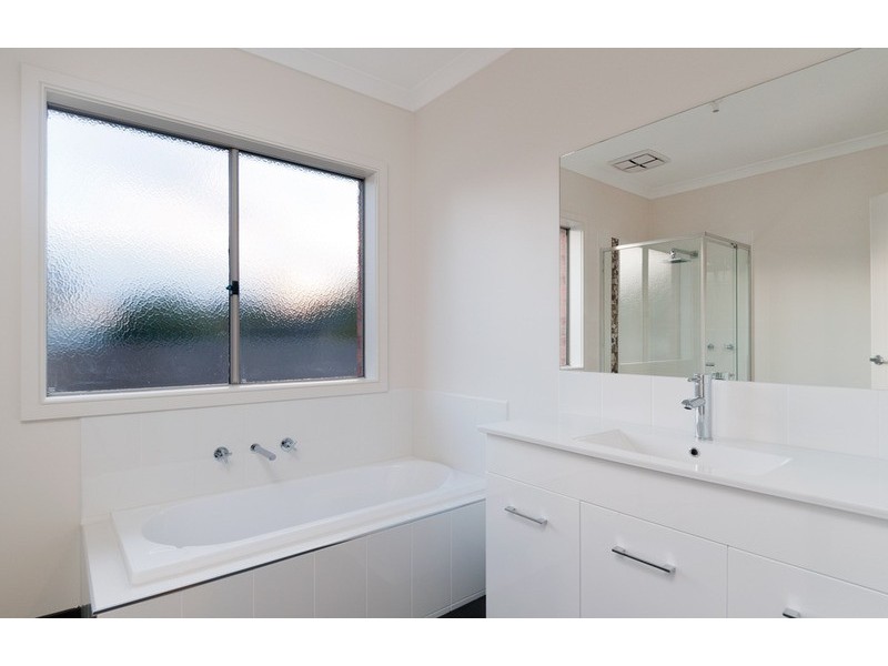 2/110 Liverpool  Road, Kilsyth VIC 3137