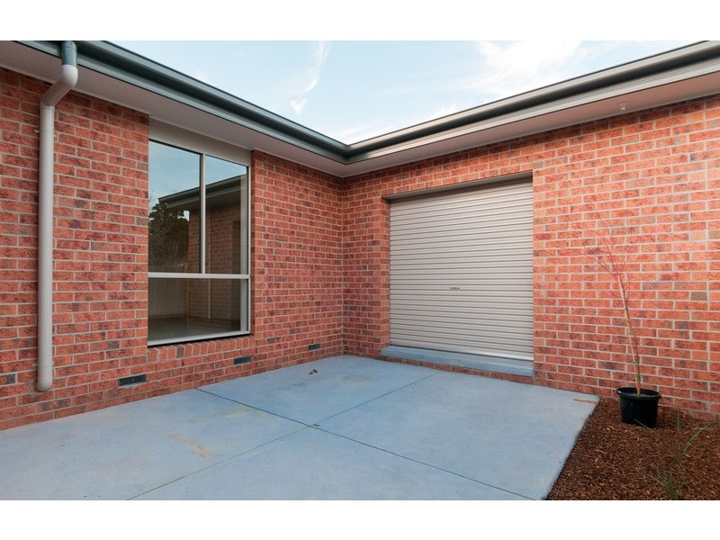 2/110 Liverpool  Road, Kilsyth VIC 3137