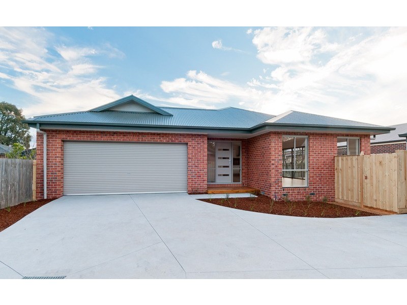 2/110 Liverpool  Road, Kilsyth VIC 3137