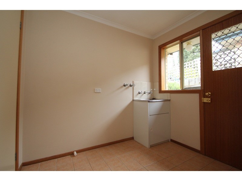 2/6 Ray Street, Croydon VIC 3136