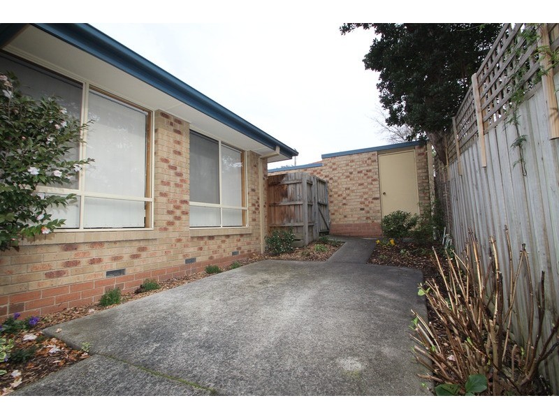 2/6 Ray Street, Croydon VIC 3136