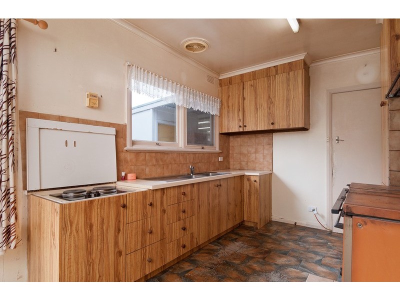 5 St James Avenue, Montrose VIC 3765