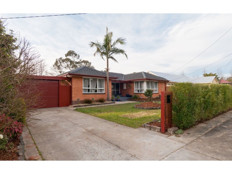 11 Mimosa Avenue, Kilsyth VIC 3137