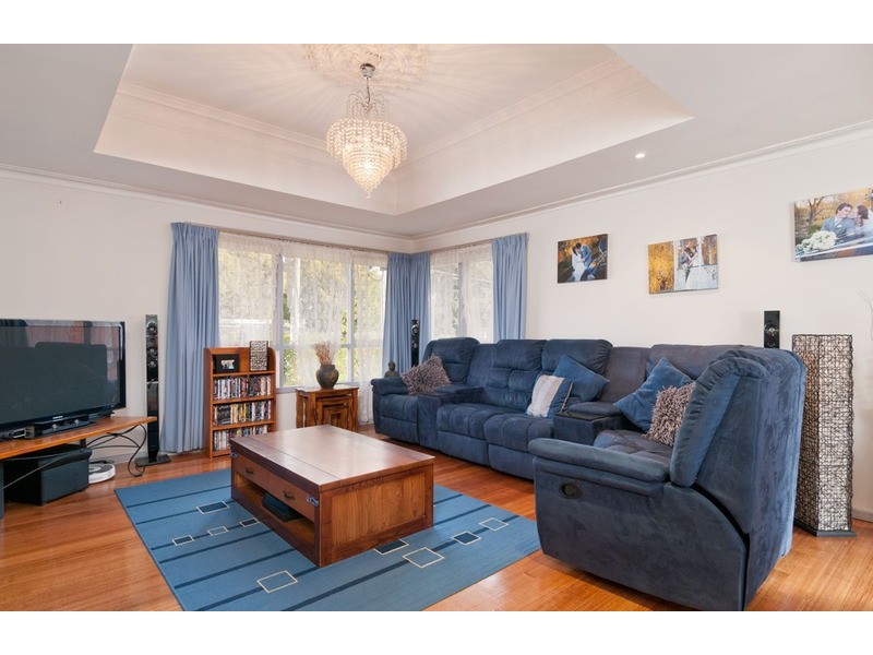 11 Mimosa Avenue, Kilsyth VIC 3137