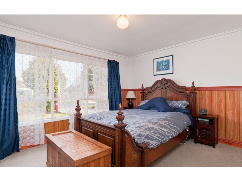 11 Mimosa Avenue, Kilsyth VIC 3137