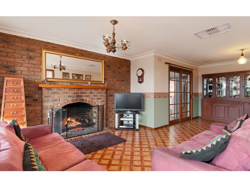 216 Cardigan Road, Mooroolbark VIC 3138