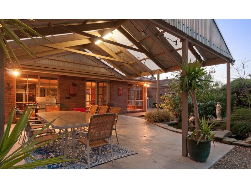 216 Cardigan Road, Mooroolbark VIC 3138