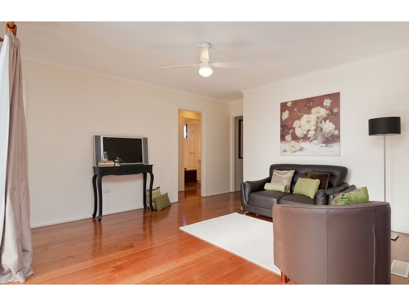 26 Ballantyne Crescent, Kilsyth VIC 3137