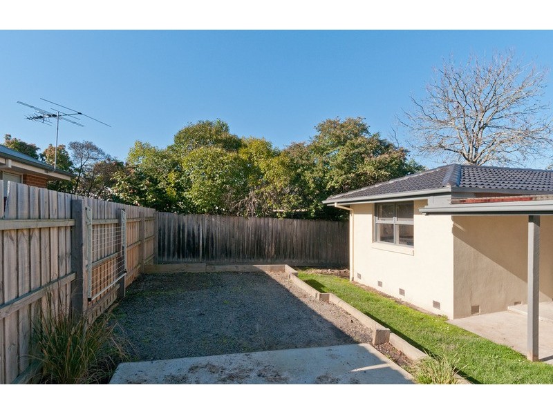 26 Ballantyne Crescent, Kilsyth VIC 3137