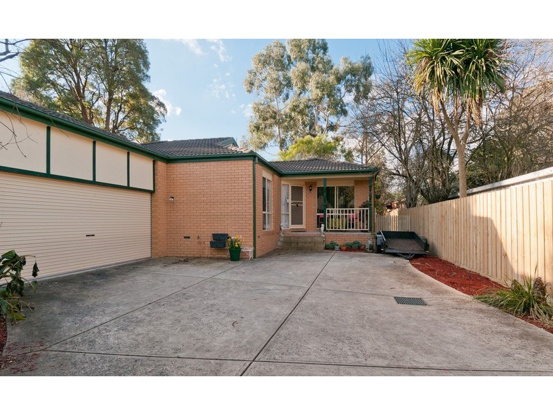 2/37 Swinburne Avenue, Mooroolbark VIC 3138