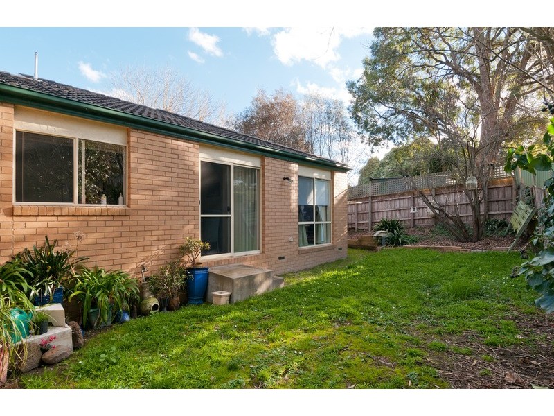 2/37 Swinburne Avenue, Mooroolbark VIC 3138