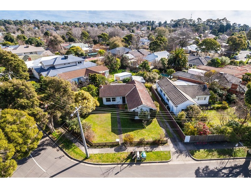 47 Rosstrevor Crescent, Mitcham VIC 3132