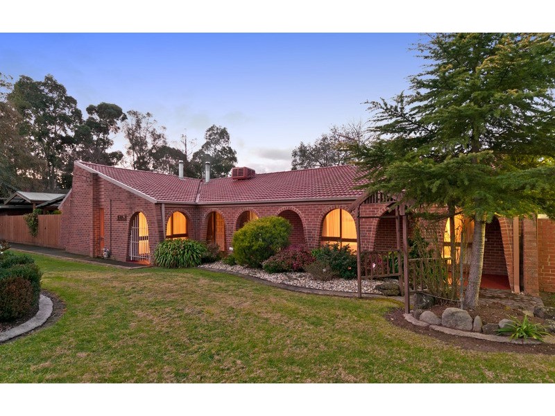 12 Link Road, Seville VIC 3139