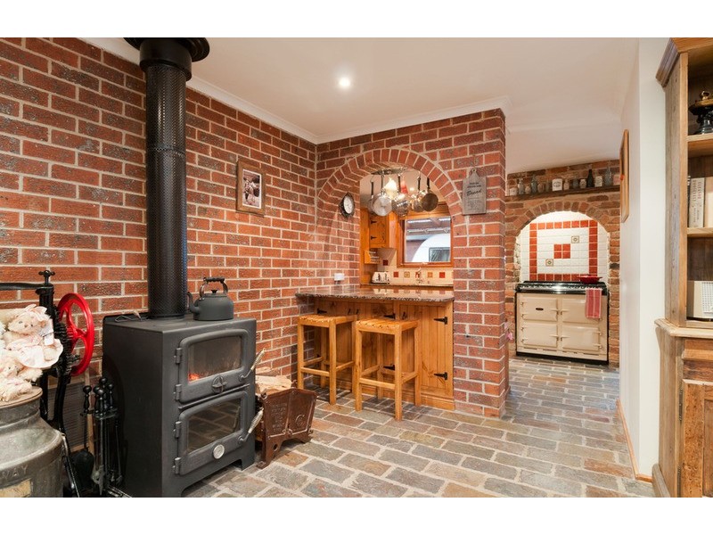 12 Link Road, Seville VIC 3139