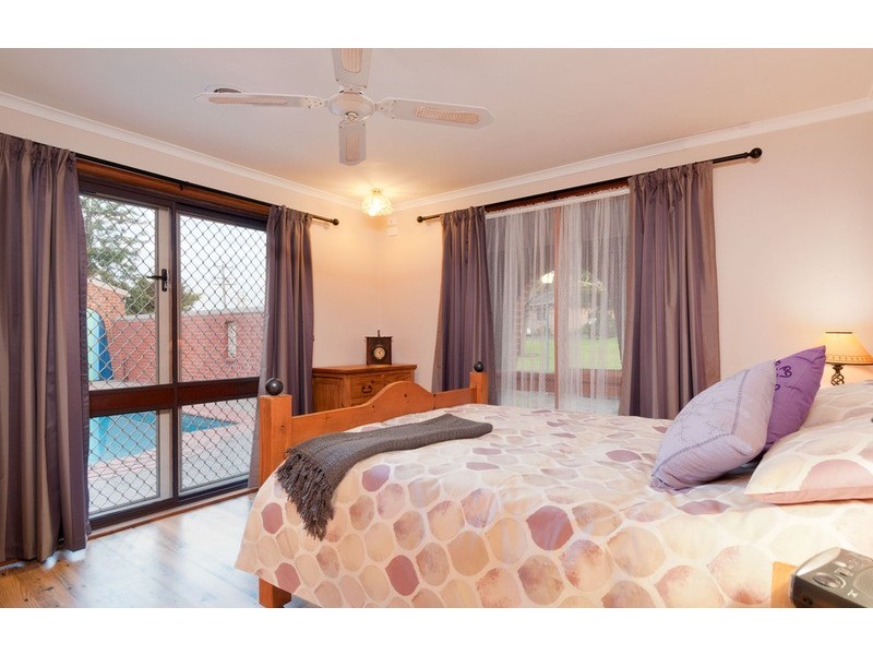 12 Link Road, Seville VIC 3139