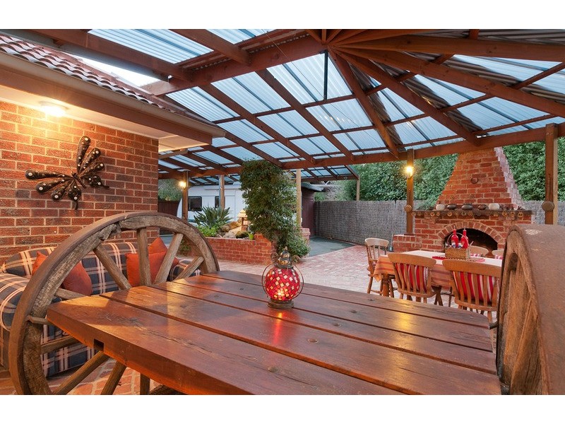 12 Link Road, Seville VIC 3139