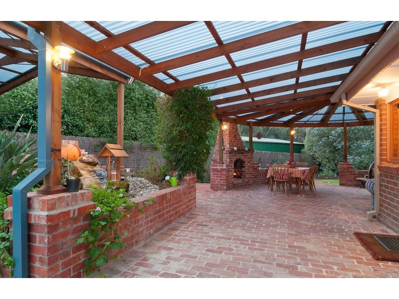 12 Link Road, Seville VIC 3139