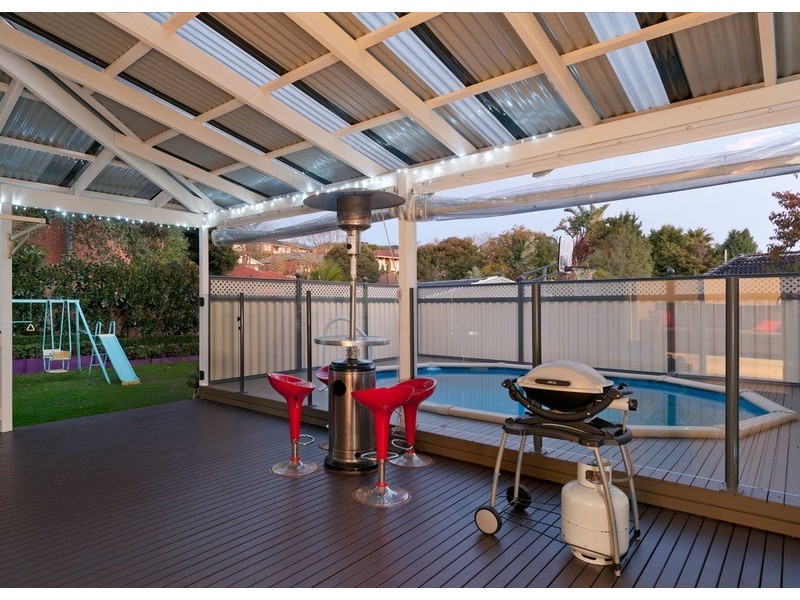 8 Terra Rossa Court, Mooroolbark VIC 3138
