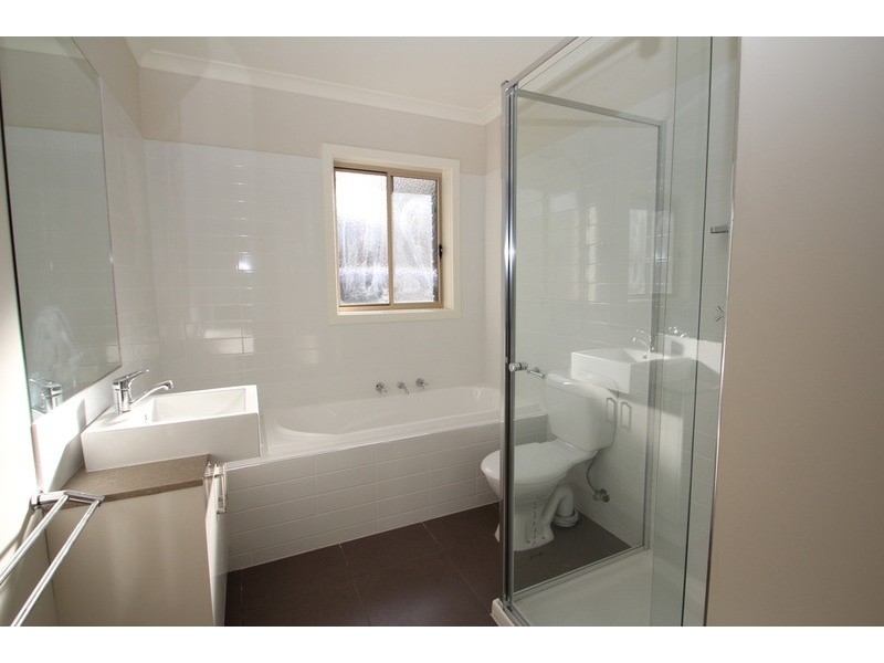 2/1 Elaine Court, Mooroolbark VIC 3138