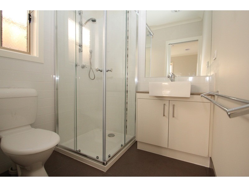 2/1 Elaine Court, Mooroolbark VIC 3138