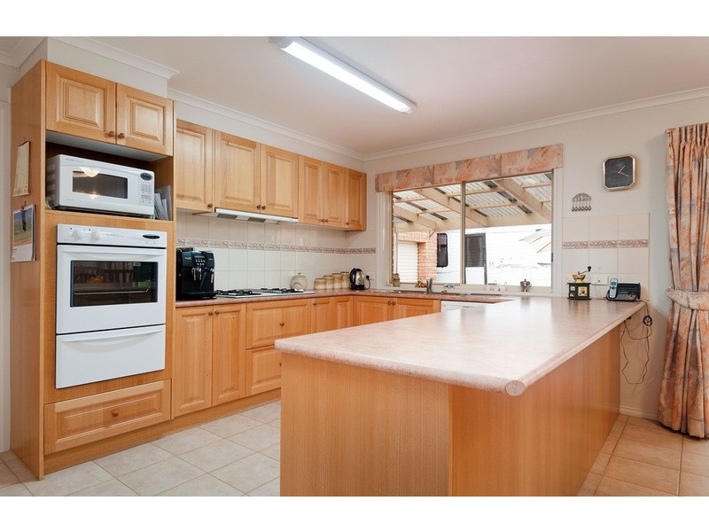 15 Goldentree Drive, Chirnside Park VIC 3116