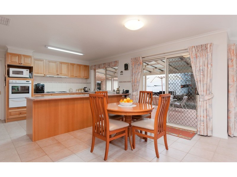 15 Goldentree Drive, Chirnside Park VIC 3116