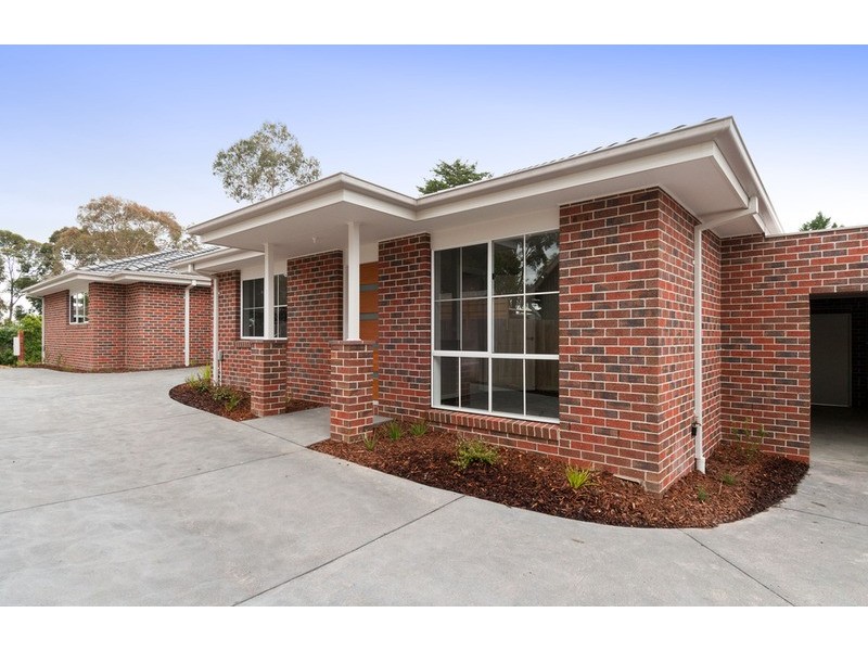 2/22 Elms Road, Mooroolbark VIC 3138