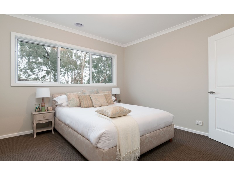 2/22 Elms Road, Mooroolbark VIC 3138