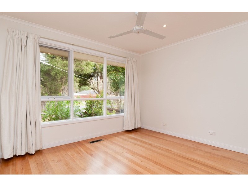 66 Lyons Road, Croydon VIC 3136