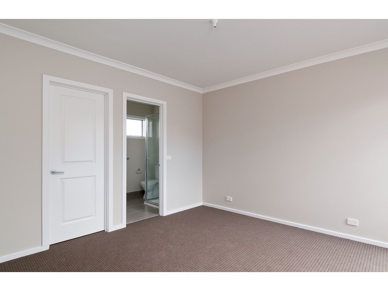 3/22 Elms Road, Mooroolbark VIC 3138