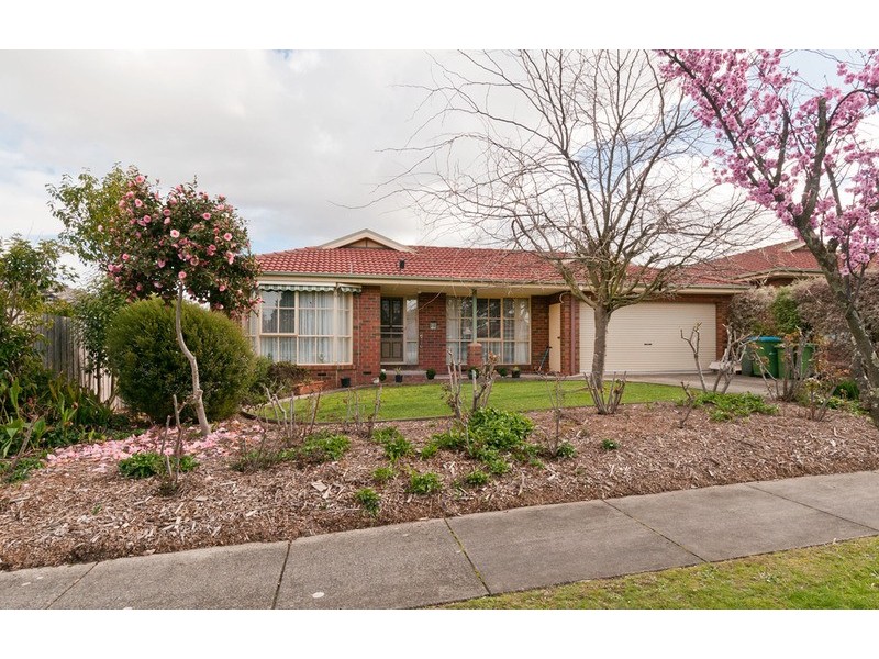 2/23 Alamein Avenue, Croydon VIC 3136