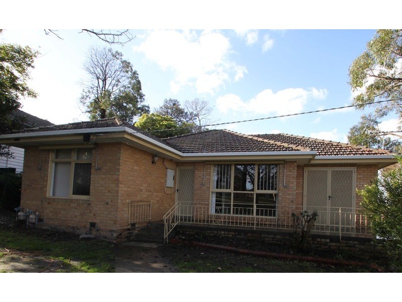 2 Yarra Road, Croydon Hills VIC 3136