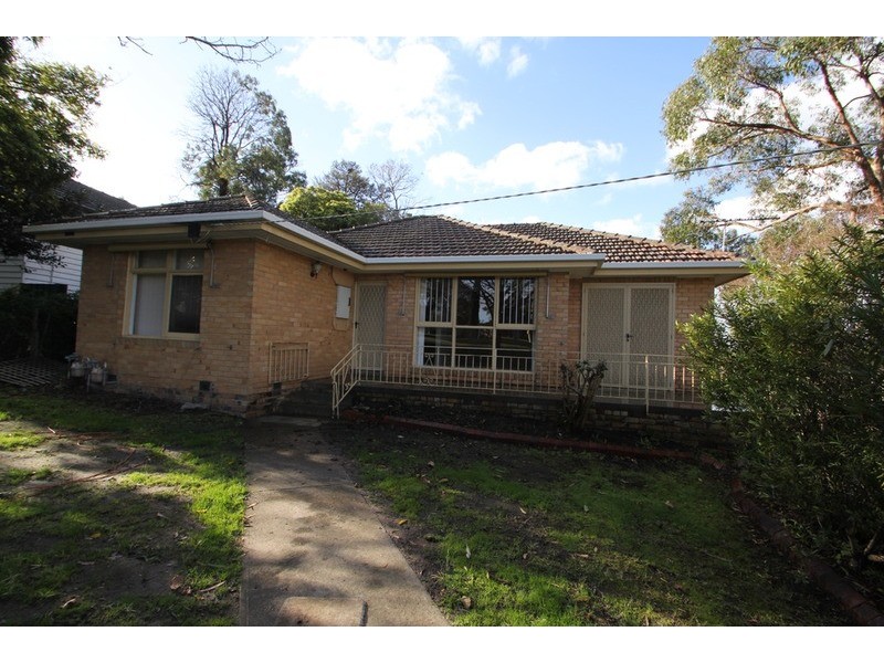 2 Yarra Road, Croydon Hills VIC 3136