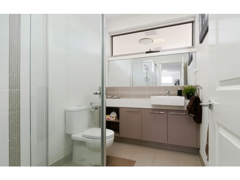 1/14 Landale Avenue, Croydon VIC 3136