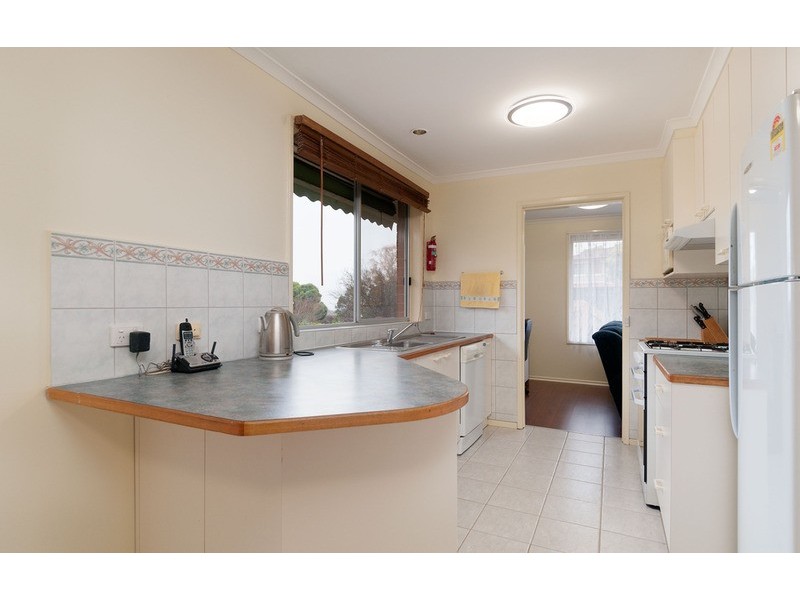 1/22 Savannah  Drive, Mooroolbark VIC 3138