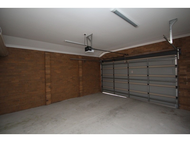 1/13 Railway  Crescent, Croydon VIC 3136