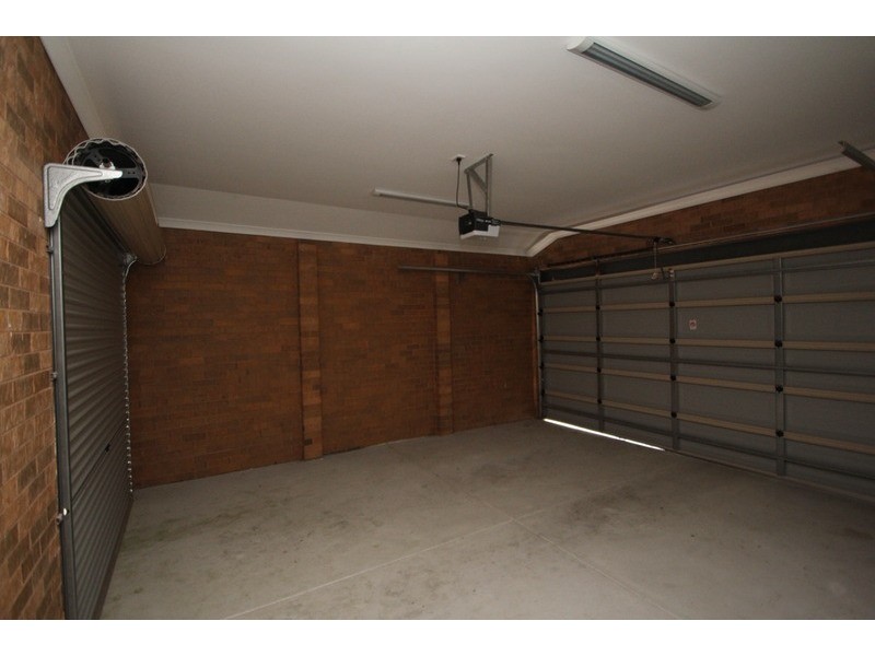 1/13 Railway  Crescent, Croydon VIC 3136