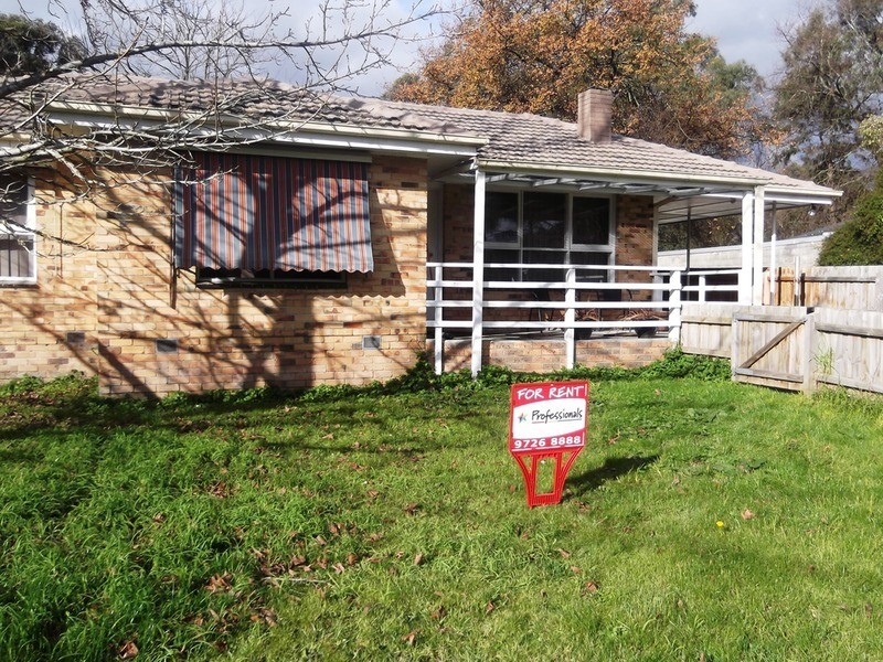 56 Pembroke Road, Mooroolbark VIC 3138