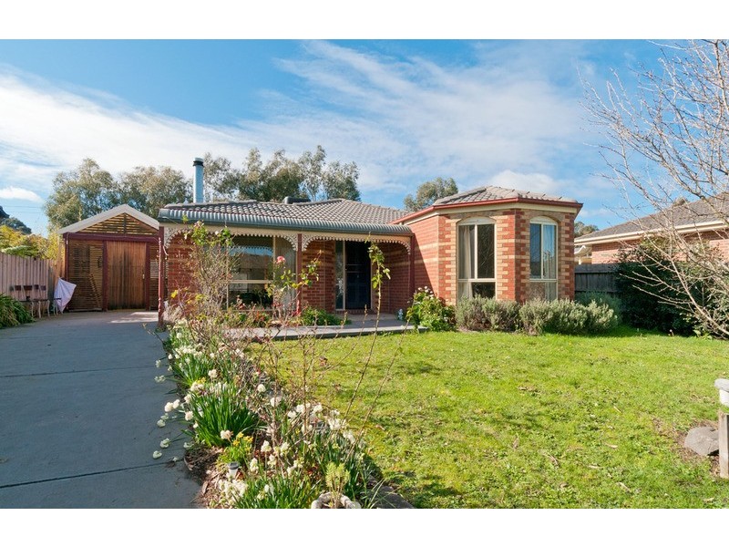 13 Yolanda Court, Kilsyth VIC 3137