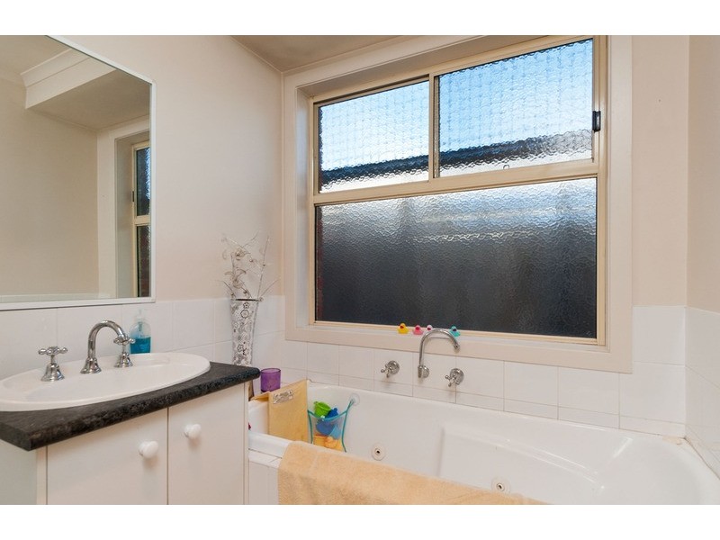 13 Yolanda Court, Kilsyth VIC 3137